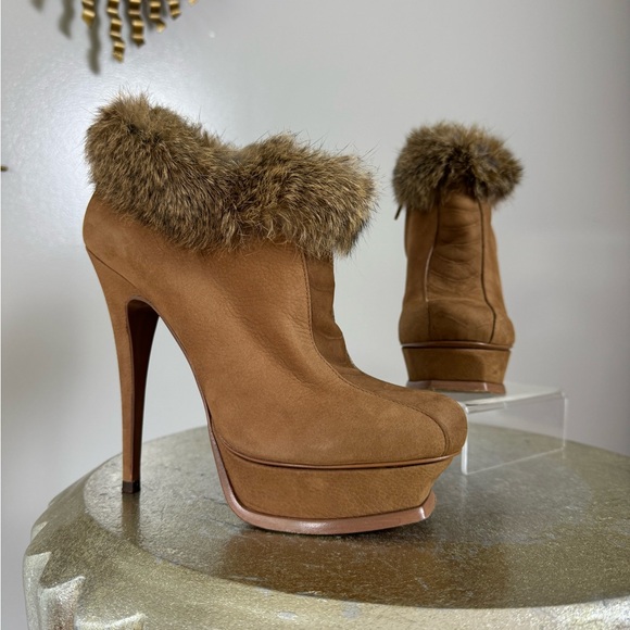 YSL - Tan Tribute Suede Booties w/ Fur Cuffs - Picture 5 of 15